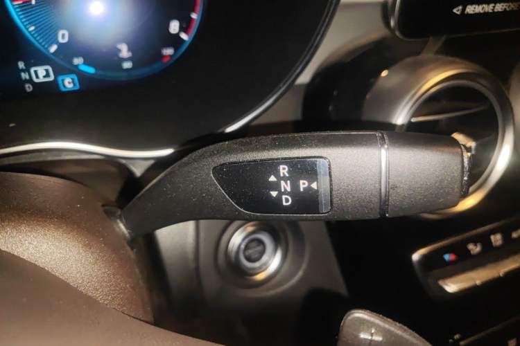 Used Mercedes-Benz GLC 2022 Second Facelift GLC 260 L 4MATIC Dynamic Edition Gear Lever