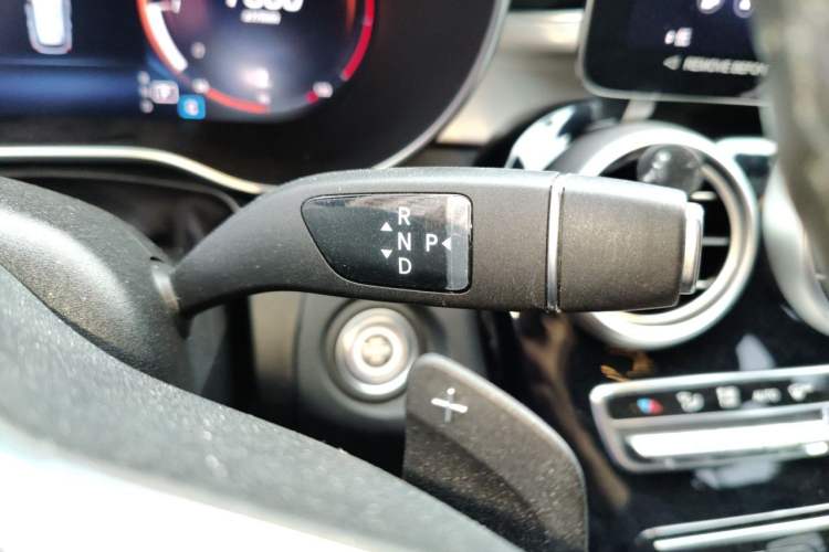 Used Mercedes-Benz GLC 2022 Facelifted GLC 260 L 4MATIC Dynamic Edition Gear Lever