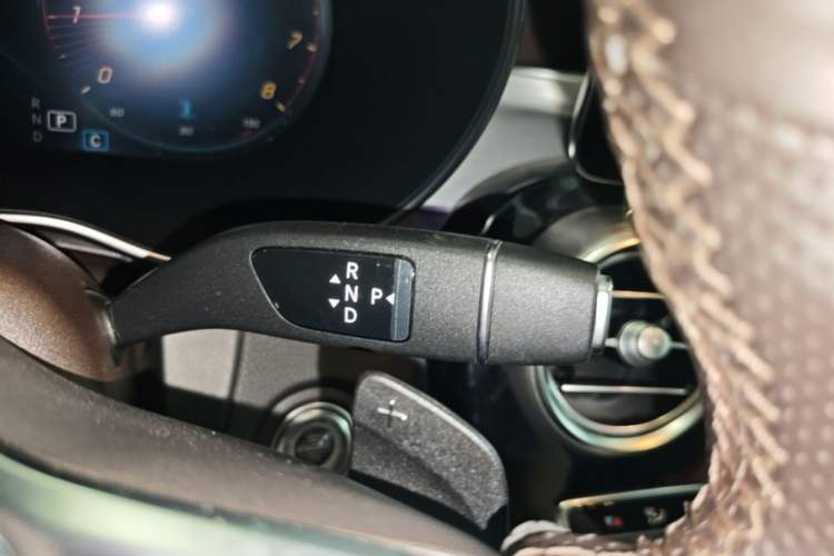 Used Mercedes-Benz GLC 2022 Facelifted GLC 260 L 4MATIC Dynamic Edition Gear Lever