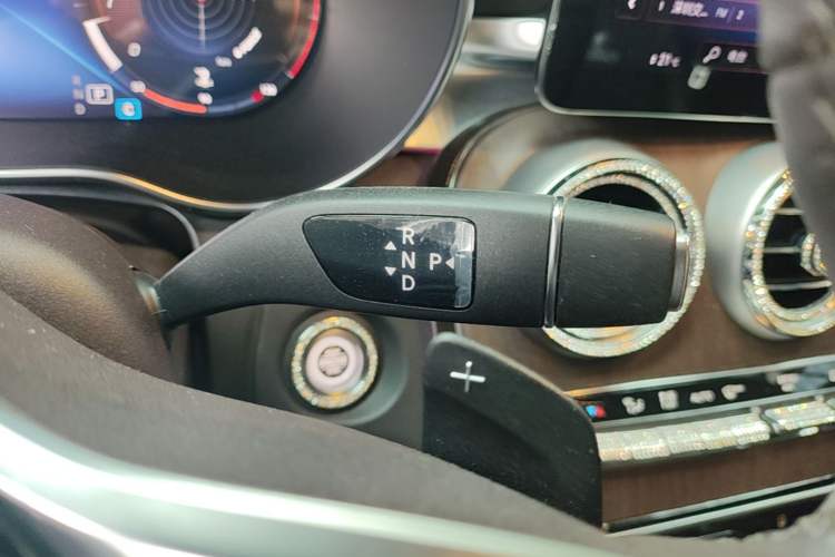 Used Mercedes-Benz GLC 2022 GLC 300 L 4MATIC Dynamic Edition Prestige Model Gear Lever
