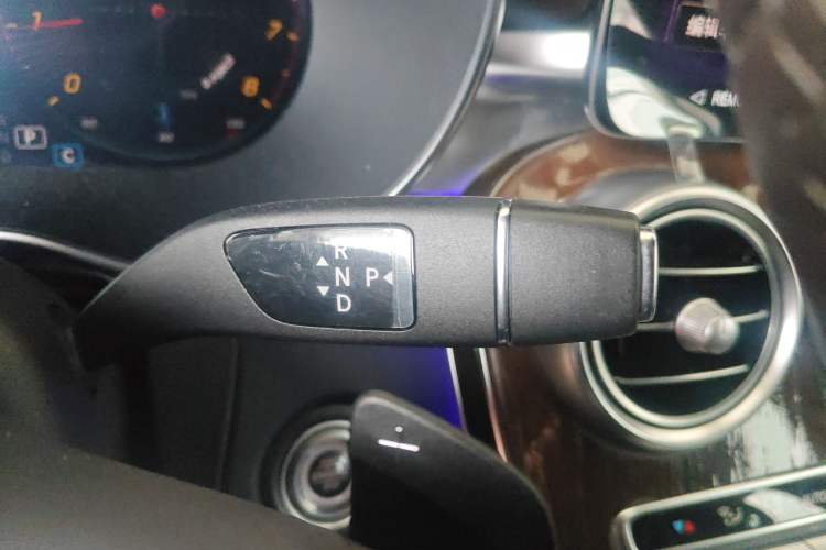 Used Mercedes-Benz GLC 2022 Refreshed GLC 300 L 4MATIC Dynamic Edition Prestige Version Gear Lever