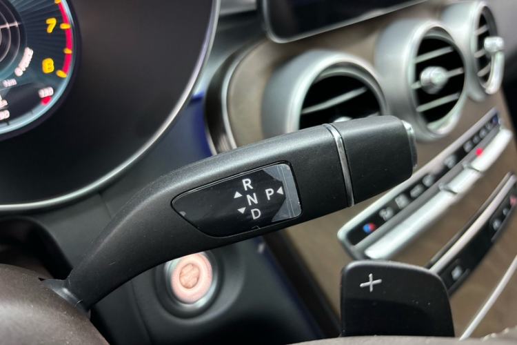Used Mercedes-Benz GLC 2022 Refreshed GLC 300 L 4MATIC Dynamic Edition Prestige Version Gear Lever