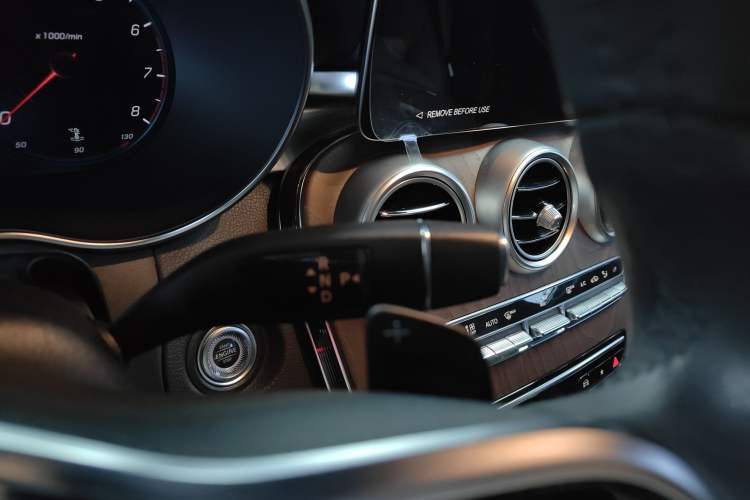 Used Mercedes-Benz GLC 2022 Refreshed GLC 300 L 4MATIC Dynamic Edition Prestige Version Gear Lever