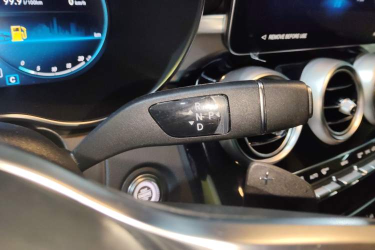 Used Mercedes-Benz GLC 2022 Second Facelift GLC 260 L 4MATIC Dynamic Edition Gear Lever