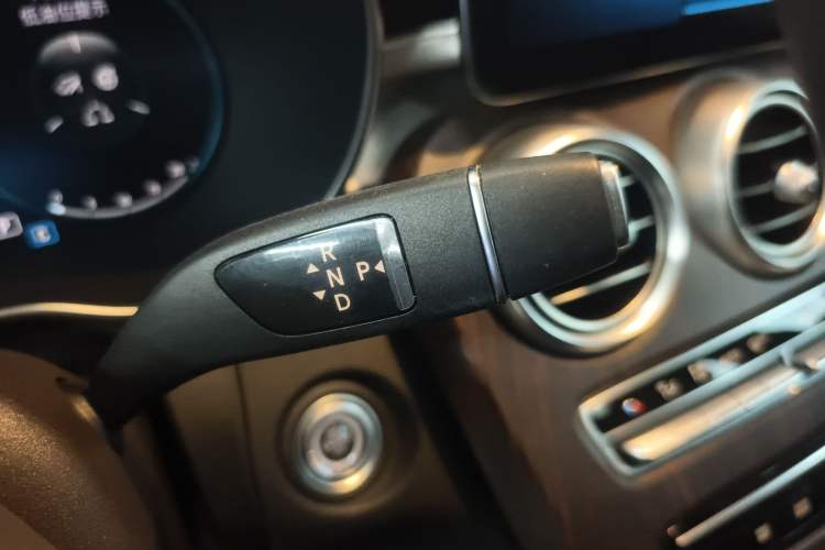 Used Mercedes-Benz GLC 2022 Facelifted GLC 260 L 4MATIC Dynamic Edition Gear Lever