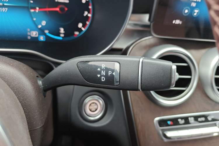 Used Mercedes-Benz GLC 2022 GLC 260 L 4MATIC Luxury Model Gear Lever