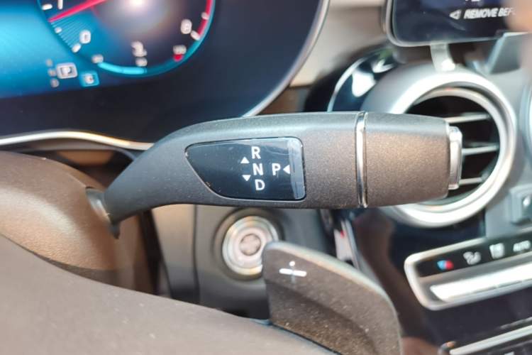 Used Mercedes-Benz GLC 2022 Facelifted GLC 260 L 4MATIC Dynamic Edition Gear Lever