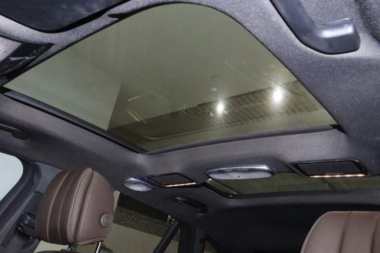Used Mercedes-Benz GLC 2022 Second Facelift GLC 260 L 4MATIC Luxury Edition Headliner