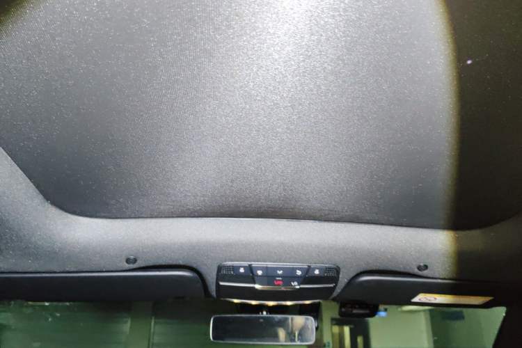 Used Mercedes-Benz GLC 2022 Facelifted GLC 260 L 4MATIC Dynamic Edition Headliner