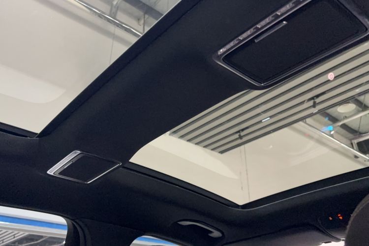 Used Mercedes-Benz GLC 2022 Facelift GLC 260 L 4MATIC Luxury Edition Headliner