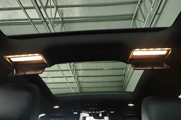 Used Mercedes-Benz GLC 2022 GLC 260 L 4MATIC Luxury Model Headliner