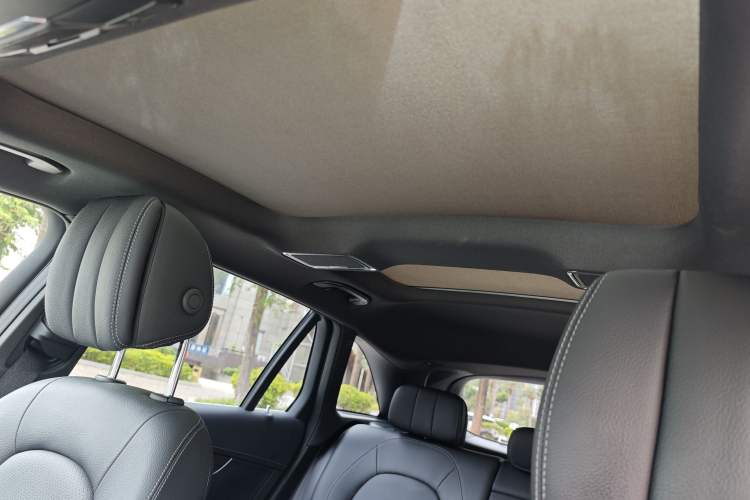 Used Mercedes-Benz GLC 2022 Refreshed GLC 300 L 4MATIC Dynamic Edition Prestige Version Headliner