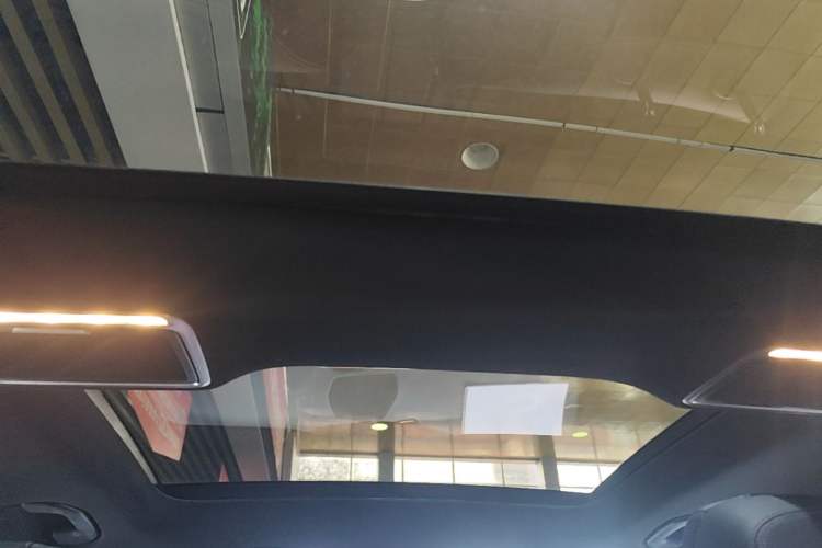 Used Mercedes-Benz GLC 2022 Refreshed GLC 300 L 4MATIC Dynamic Edition Prestige Version Headliner