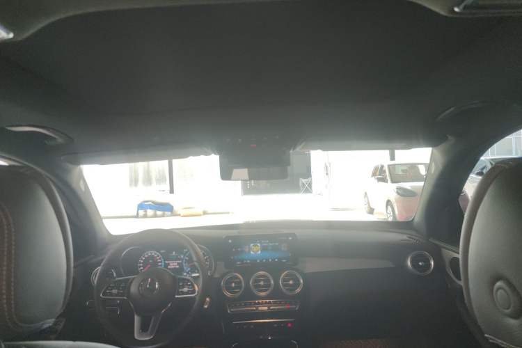 Used Mercedes-Benz GLC 2022 Facelifted GLC 260 L 4MATIC Dynamic Edition Headliner