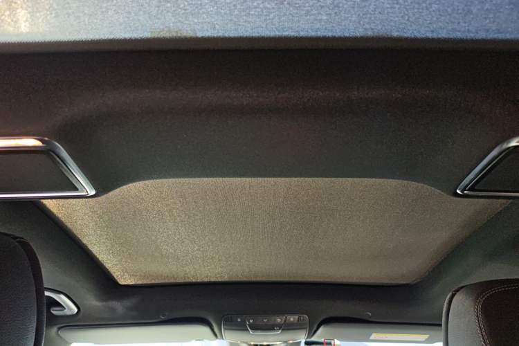 Used Mercedes-Benz GLC 2022 Refreshed GLC 300 L 4MATIC Dynamic Edition Headliner
