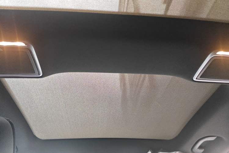 Used Mercedes-Benz GLC 2022 Refreshed GLC 300 L 4MATIC Dynamic Edition Prestige Version Headliner