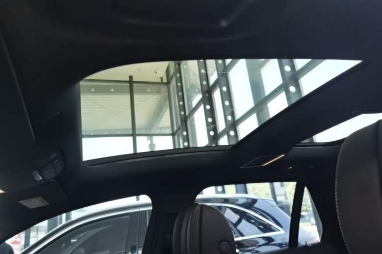 Used Mercedes-Benz GLC 2022 Facelift GLC 260 L 4MATIC Luxury Edition Headliner