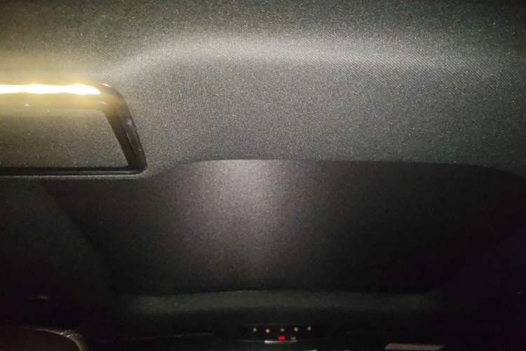 Used Mercedes-Benz GLC 2022 Second Facelift GLC 260 L 4MATIC Dynamic Edition Headliner