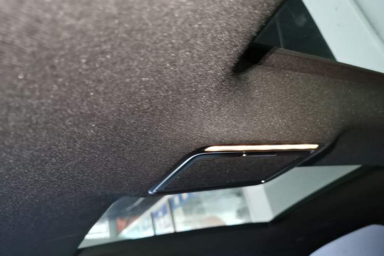 Used Mercedes-Benz GLC 2022 GLC 300 L 4MATIC Dynamic Edition Prestige Model Headliner