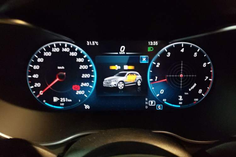 Used Mercedes-Benz GLC 2022 GLC 260 L 4MATIC Luxury Model Instrument Cluster