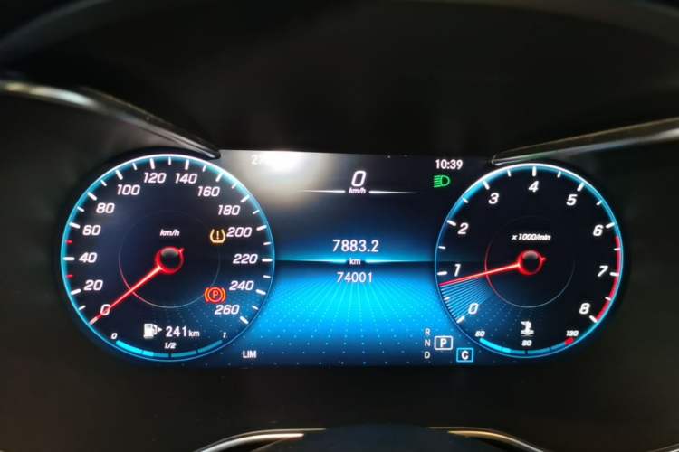 Used Mercedes-Benz GLC 2022 Facelift GLC 260 L 4MATIC Luxury Edition Instrument Cluster