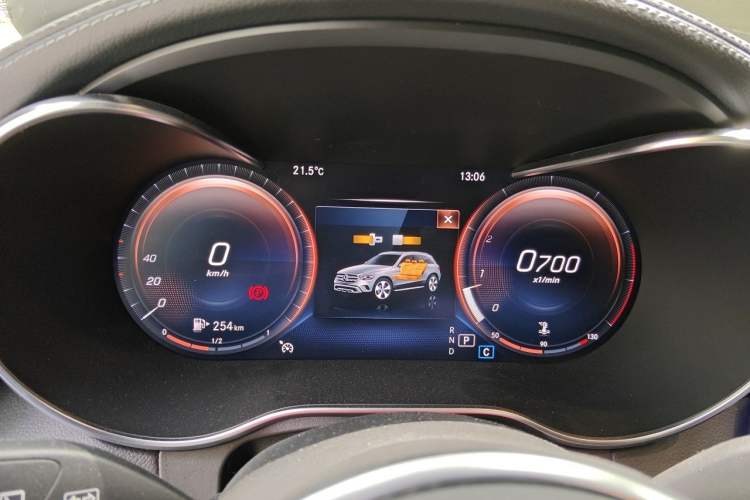 Used Mercedes-Benz GLC 2022 Second Facelift GLC 260 L 4MATIC Luxury Edition Instrument Cluster