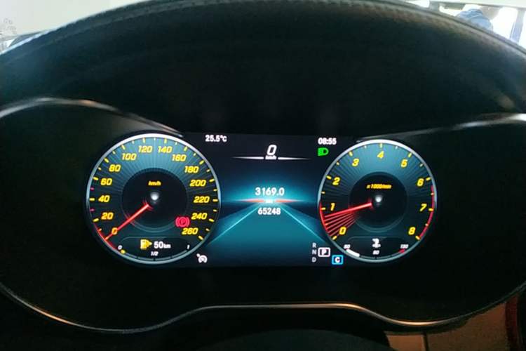 Used Mercedes-Benz GLC 2022 Second Facelift GLC 260 L 4MATIC Luxury Edition Instrument Cluster