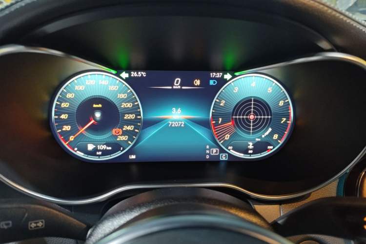 Used Mercedes-Benz GLC 2022 Second Facelift GLC 260 L 4MATIC Luxury Edition Instrument Cluster