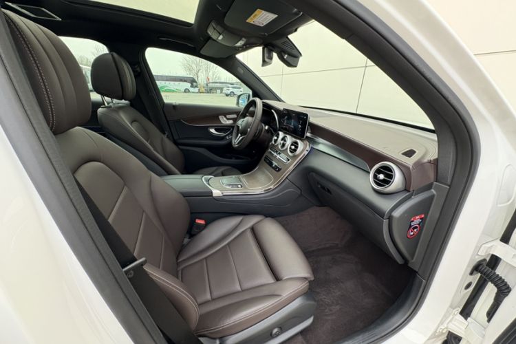 Used Mercedes-Benz GLC 2022 Facelift GLC 260 L 4MATIC Luxury Edition Interior 1