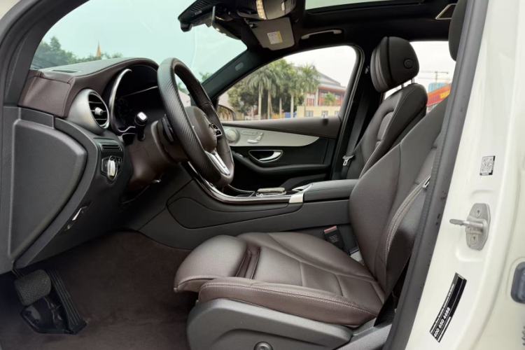 Used Mercedes-Benz GLC 2022 Facelifted GLC 260 L 4MATIC Dynamic Edition Interior 1