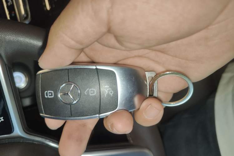Used Mercedes-Benz GLC 2022 Facelifted GLC 260 L 4MATIC Dynamic Edition Interior 1