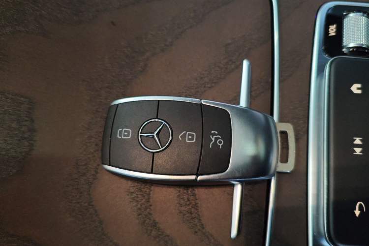 Used Mercedes-Benz GLC 2022 Refreshed GLC 300 L 4MATIC Dynamic Edition Interior 1