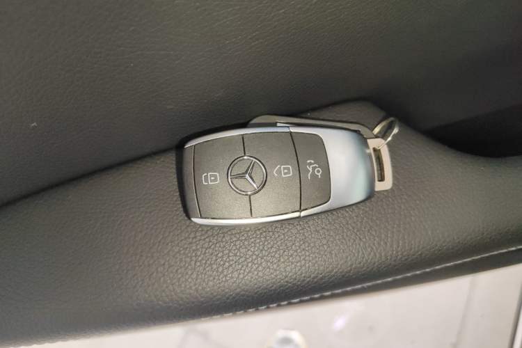 Used Mercedes-Benz GLC 2022 GLC 260 L 4MATIC Luxury Model Interior 1