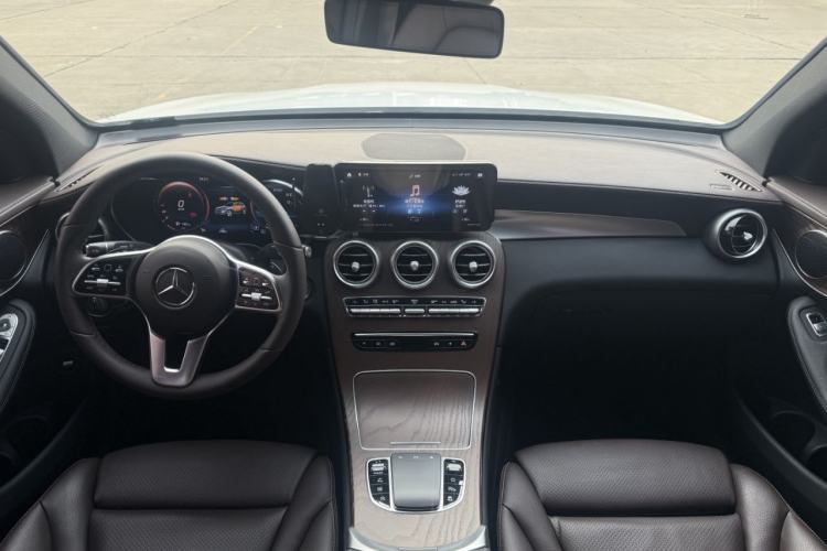Used Mercedes-Benz GLC 2022 GLC 300 L 4MATIC Dynamic Edition Prestige Model Interior 1