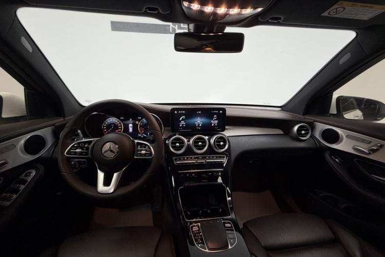 Used Mercedes-Benz GLC 2022 Facelifted GLC 260 L 4MATIC Dynamic Edition Interior 1