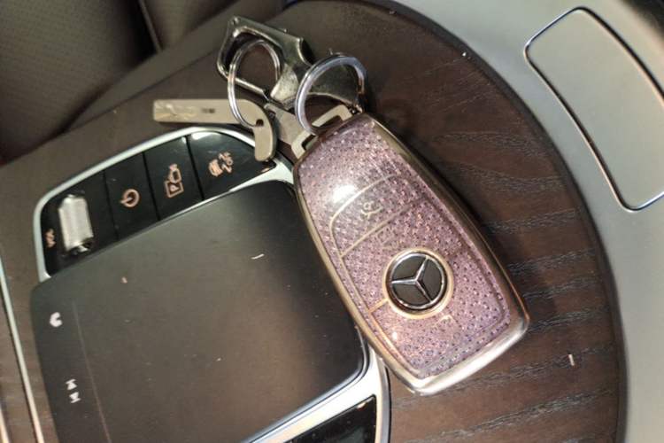 Used Mercedes-Benz GLC 2022 Refreshed GLC 300 L 4MATIC Dynamic Edition Prestige Version Interior 1