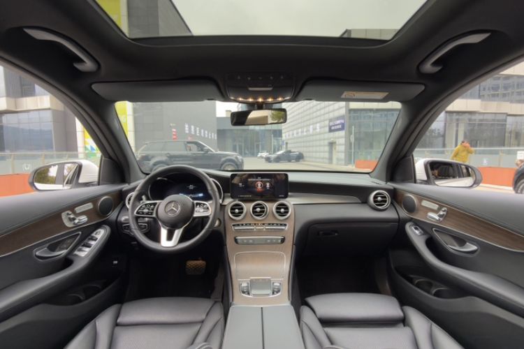 Used Mercedes-Benz GLC 2022 Refreshed GLC 300 L 4MATIC Dynamic Edition Prestige Version Interior 10