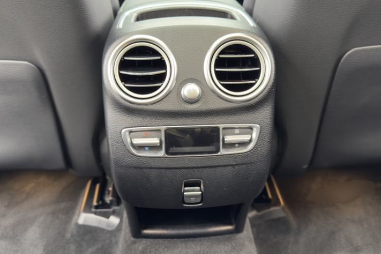 Used Mercedes-Benz GLC 2022 Refreshed GLC 300 L 4MATIC Dynamic Edition Prestige Version Interior 12