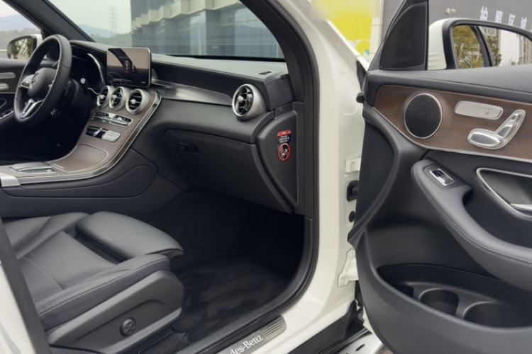 Used Mercedes-Benz GLC 2022 Refreshed GLC 300 L 4MATIC Dynamic Edition Prestige Version Interior 13