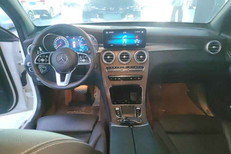 Used Mercedes-Benz GLC 2022 Refreshed GLC 300 L 4MATIC Dynamic Edition Prestige Version Interior 2