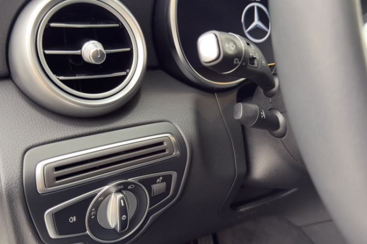 Used Mercedes-Benz GLC 2022 Refreshed GLC 300 L 4MATIC Dynamic Edition Prestige Version Interior 2