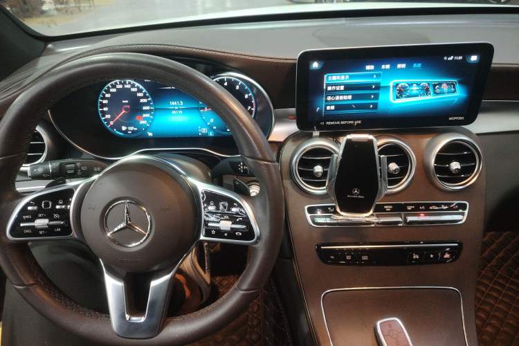 Used Mercedes-Benz GLC 2022 Refreshed GLC 300 L 4MATIC Dynamic Edition Prestige Version Interior 2