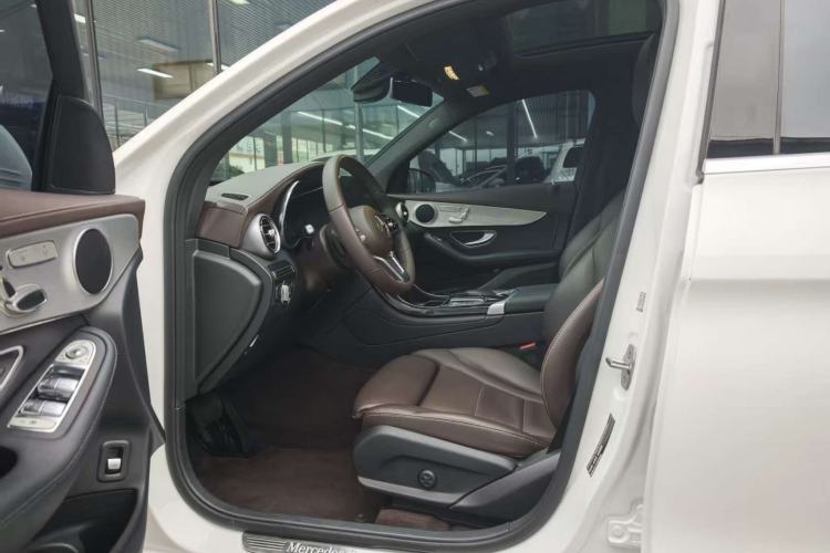 Used Mercedes-Benz GLC 2022 Facelifted GLC 260 L 4MATIC Dynamic Edition Interior 2