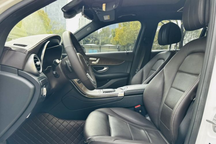 Used Mercedes-Benz GLC 2022 Refreshed GLC 300 L 4MATIC Dynamic Edition Prestige Version Interior 2