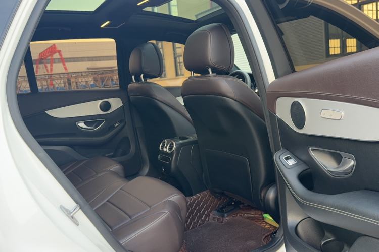 Used Mercedes-Benz GLC 2022 Facelifted GLC 260 L 4MATIC Dynamic Edition Interior 2