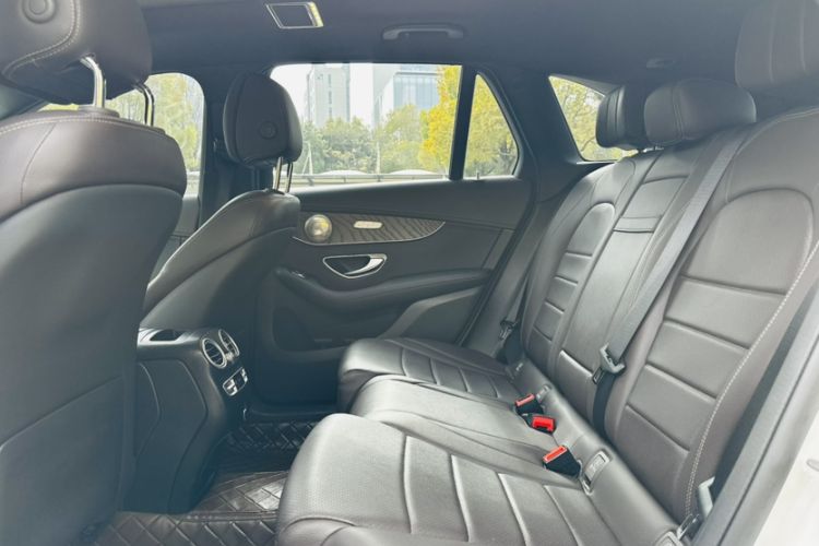 Used Mercedes-Benz GLC 2022 Refreshed GLC 300 L 4MATIC Dynamic Edition Prestige Version Interior 3
