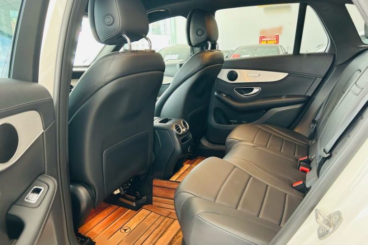 Used Mercedes-Benz GLC 2022 Facelifted GLC 260 L 4MATIC Dynamic Edition Interior 3