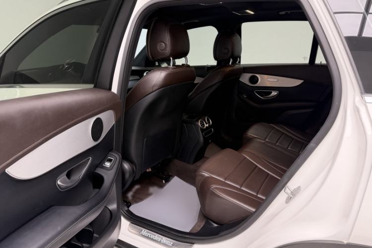 Used Mercedes-Benz GLC 2022 Facelifted GLC 260 L 4MATIC Dynamic Edition Interior 3
