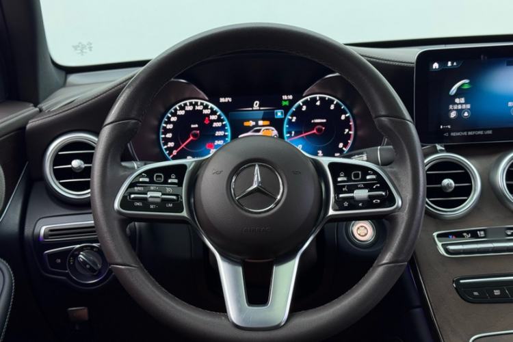 Used Mercedes-Benz GLC 2022 Refreshed GLC 300 L 4MATIC Dynamic Edition Interior 3