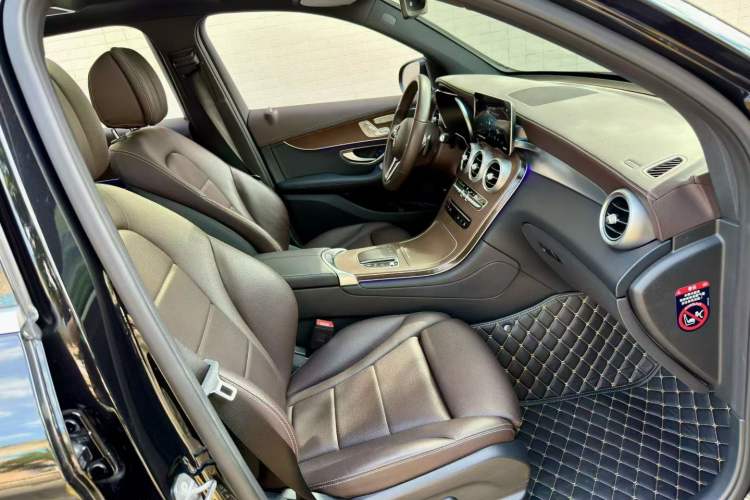 Used Mercedes-Benz GLC 2022 GLC 300 L 4MATIC Dynamic Edition Prestige Model Interior 3